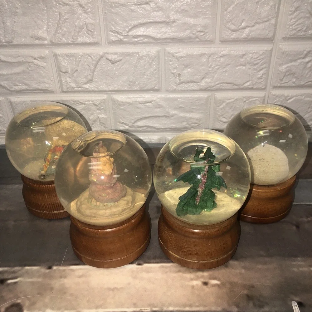 Lot Of 4 LEFTON Musical Camelot‎ Chariots Fire  Snow Globes RARE Wizards Dragon